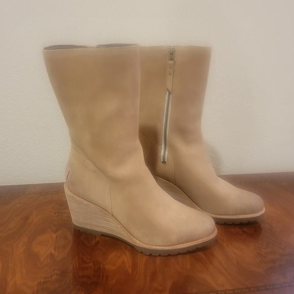 Sorel After Hours Beach Tan Suede Wedge Boot 8 1/2 NWOT/No Box - Picture 3 of 11